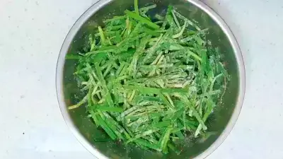 생콩가루-4큰술-넣고-버무리기