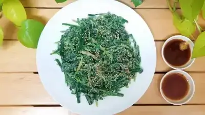 콩가루부추찜-무침-만드는-법으로-쪄낸-부추-요리